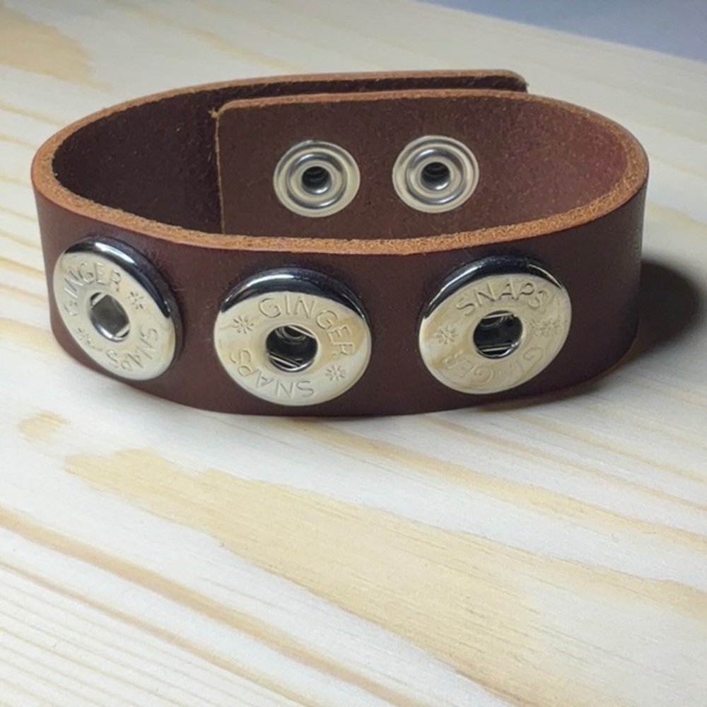 New! Ginger Snaps Grommet Embellishments 3-Snap Brown Leather Bracelet
